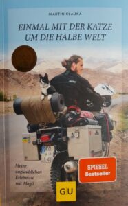 猫と一緒に世界を半周してみた